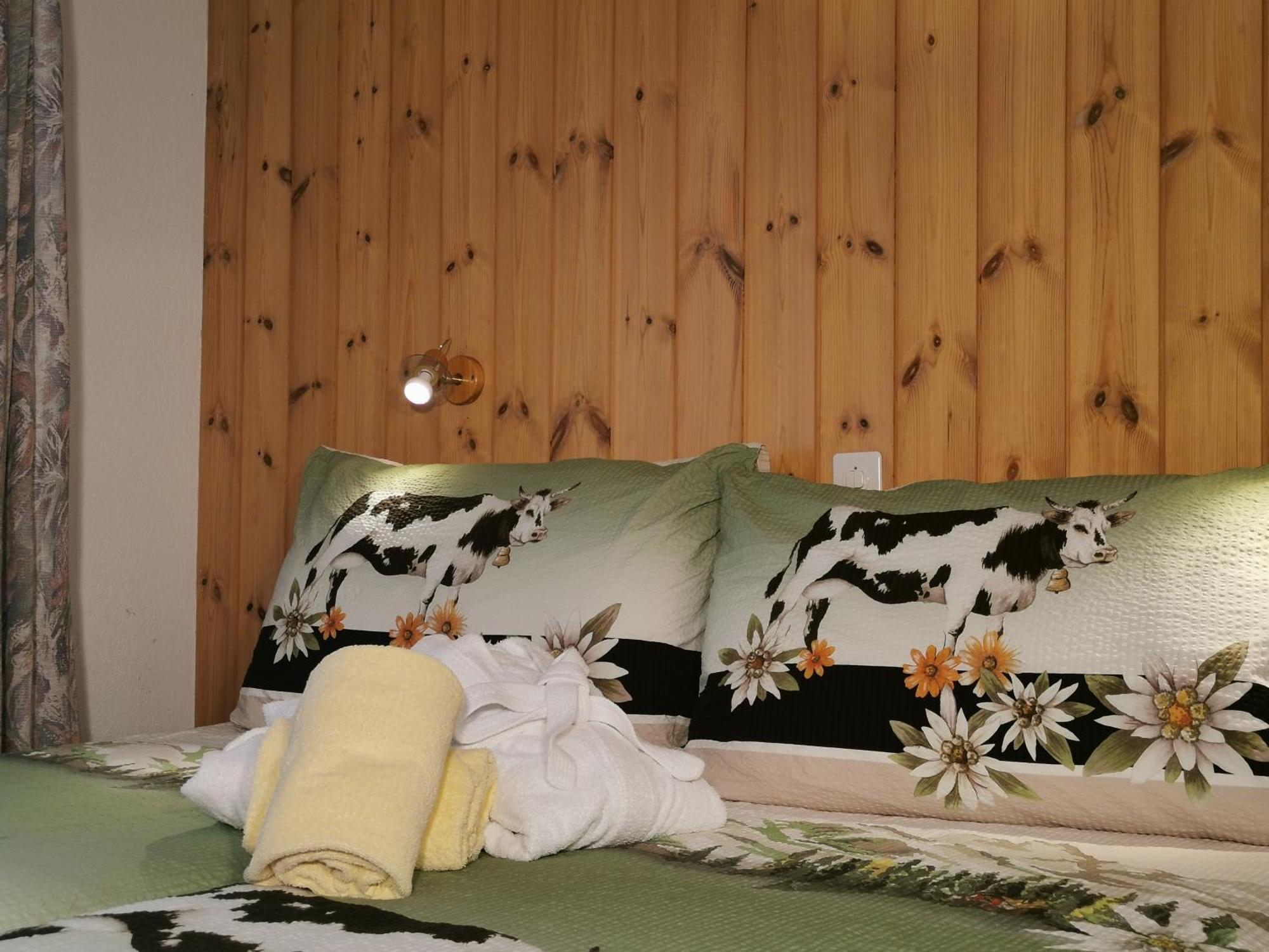 Hotel Walliserhof-Leukerbad-Therme 外观 照片